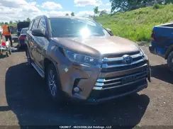 5TDJZRFHXJS877637 2018 TOYOTA HIGHLANDER