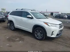 5TDJZRFHXJS882515 2018 TOYOTA HIGHLANDER