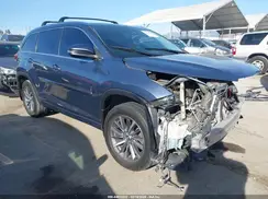 5TDJZRFHXJS896608 2018 TOYOTA HIGHLANDER