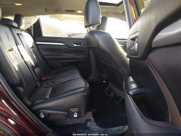 5TDJZRFHXJS900267 2018 TOYOTA HIGHLANDER - Image 8