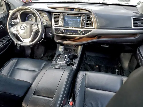 5TDJZRFHXJS904187 2018 TOYOTA HIGHLANDER - Image 8