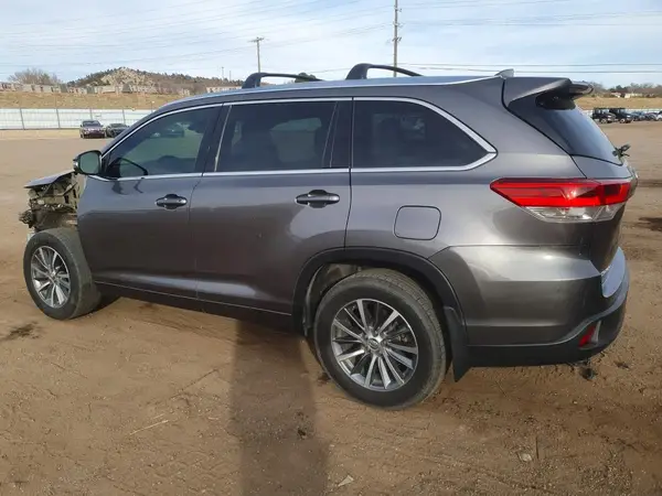 5TDJZRFHXJS914508 2018 TOYOTA HIGHLANDER - Image 2