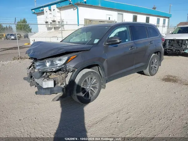 5TDJZRFHXKS563343 2019 TOYOTA HIGHLANDER - Image 2