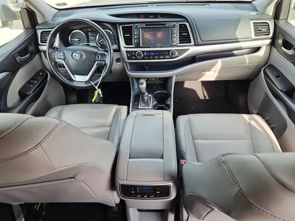 5TDJZRFHXKS570020 2019 TOYOTA HIGHLANDER - Image 8