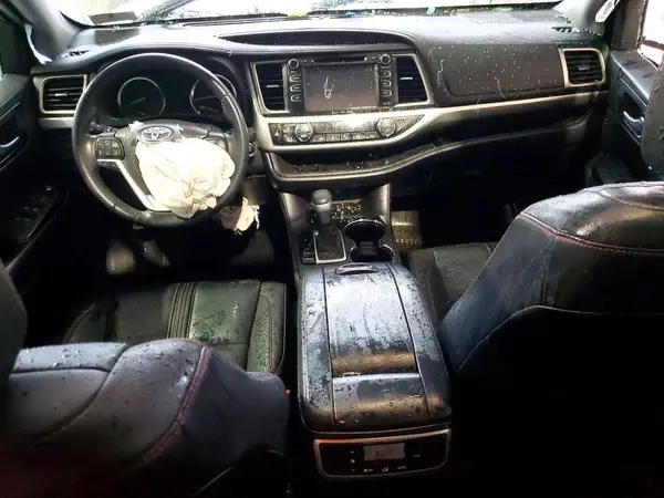 5TDJZRFHXKS578263 2019 TOYOTA HIGHLANDER - Image 8