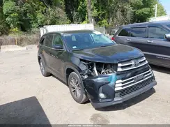 5TDJZRFHXKS578439 2019 TOYOTA HIGHLANDER