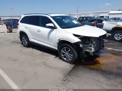 5TDJZRFHXKS579607 2019 TOYOTA HIGHLANDER
