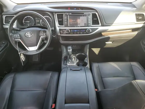 5TDJZRFHXKS582247 2019 TOYOTA HIGHLANDER - Image 8