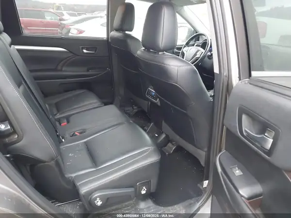 5TDJZRFHXKS584483 2019 TOYOTA HIGHLANDER - Image 8