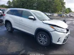 5TDJZRFHXKS588274 2019 TOYOTA HIGHLANDER