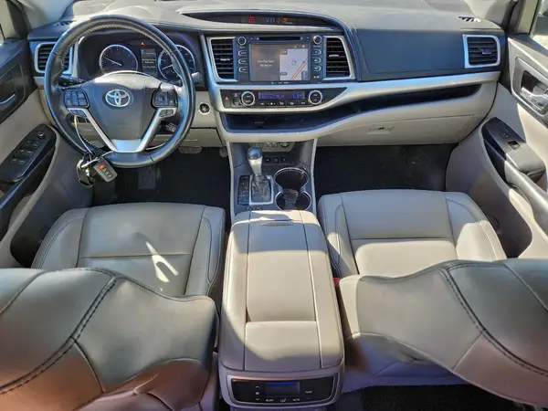 5TDJZRFHXKS593913 2019 TOYOTA HIGHLANDER - Image 8