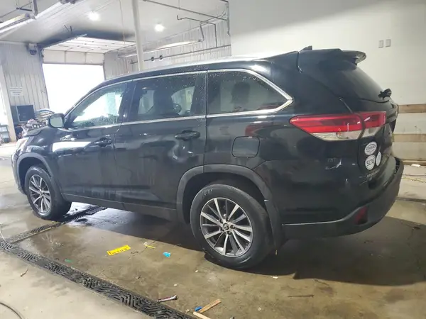 5TDJZRFHXKS595578 2019 TOYOTA HIGHLANDER - Image 2