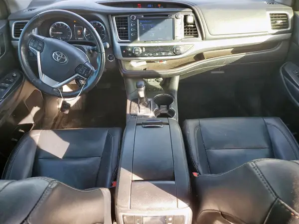 5TDJZRFHXKS600598 2019 TOYOTA HIGHLANDER - Image 8