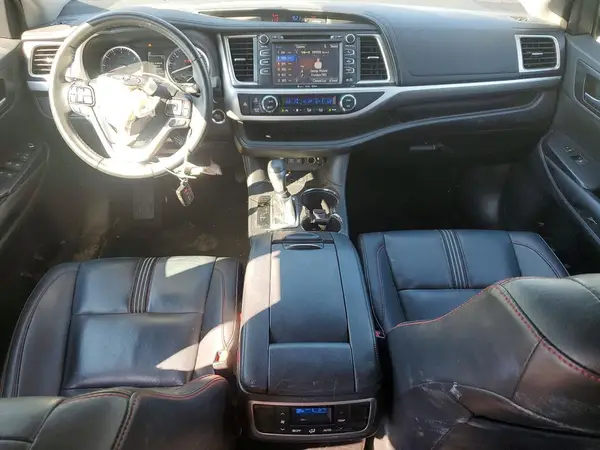 5TDJZRFHXKS602805 2019 TOYOTA HIGHLANDER - Image 8