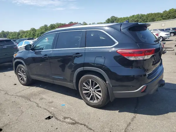 5TDJZRFHXKS603114 2019 TOYOTA HIGHLANDER - Image 2