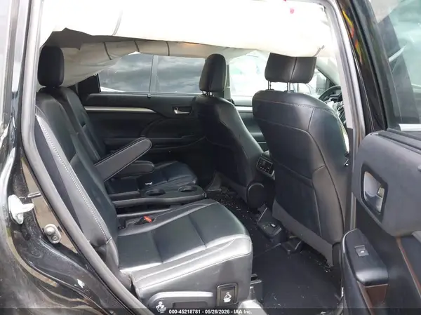 5TDJZRFHXKS606174 2019 TOYOTA HIGHLANDER - Image 8