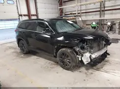 5TDJZRFHXKS609849 2019 TOYOTA HIGHLANDER