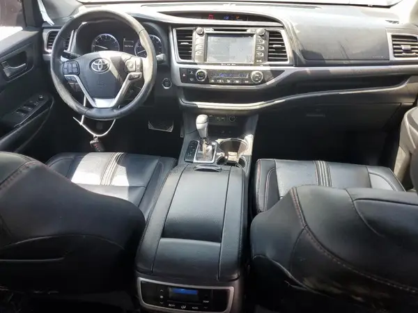 5TDJZRFHXKS611794 2019 TOYOTA HIGHLANDER - Image 8