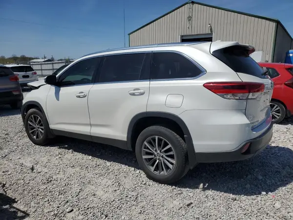 5TDJZRFHXKS616770 2019 TOYOTA HIGHLANDER - Image 2