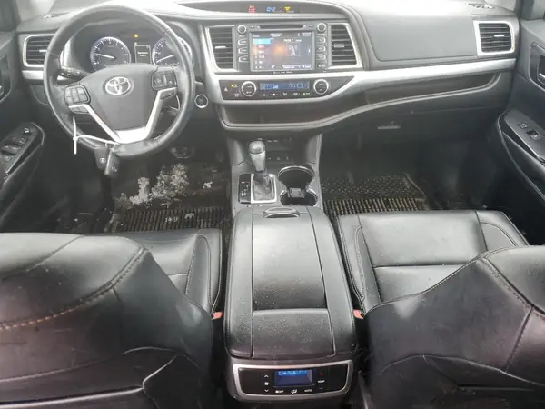 5TDJZRFHXKS617496 2019 TOYOTA HIGHLANDER - Image 8