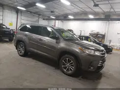 5TDJZRFHXKS622861 2019 TOYOTA HIGHLANDER