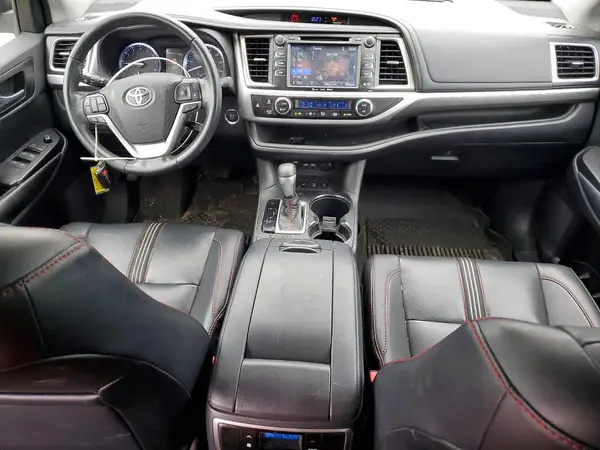 5TDJZRFHXKS623332 2019 TOYOTA HIGHLANDER - Image 8
