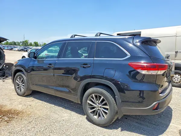 5TDJZRFHXKS625601 2019 TOYOTA HIGHLANDER - Image 2