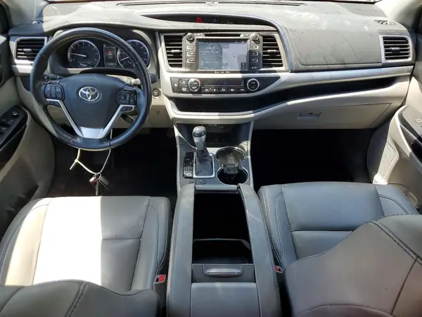 5TDJZRFHXKS625601 2019 TOYOTA HIGHLANDER - Image 8