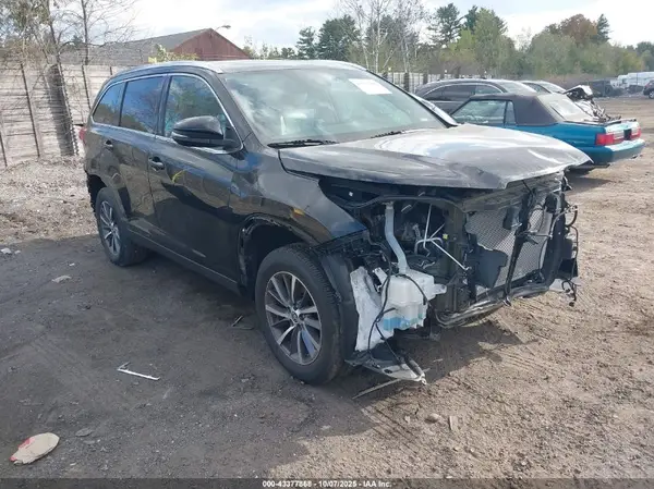 5TDJZRFHXKS628126 2019 TOYOTA HIGHLANDER - Image 1