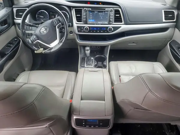 5TDJZRFHXKS706808 2019 TOYOTA HIGHLANDER - Image 8