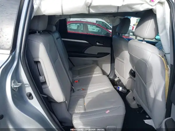 5TDJZRFHXKS722099 2019 TOYOTA HIGHLANDER - Image 8