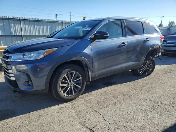 5TDJZRFHXKS723639 2019 TOYOTA HIGHLANDER - Image 1