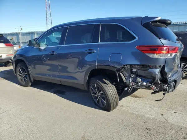 5TDJZRFHXKS723639 2019 TOYOTA HIGHLANDER - Image 2