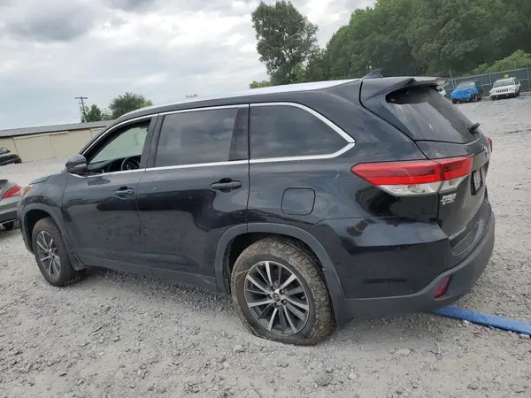 5TDJZRFHXKS737752 2019 TOYOTA HIGHLANDER - Image 2