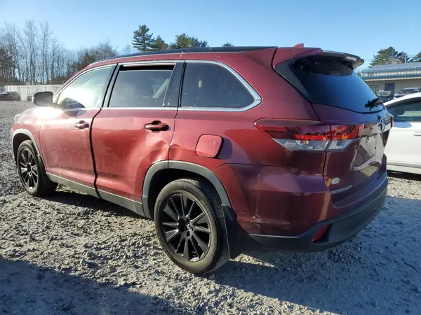 5TDJZRFHXKS916812 2019 TOYOTA HIGHLANDER - Image 2