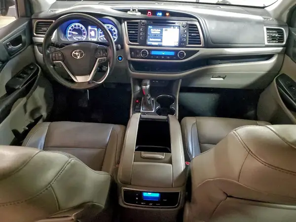 5TDJZRFHXKS926093 2019 TOYOTA HIGHLANDER - Image 8