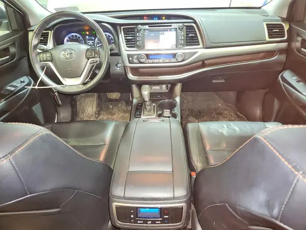 5TDJZRFHXKS926580 2019 TOYOTA HIGHLANDER - Image 8