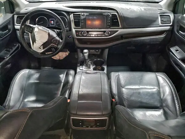 5TDJZRFHXKS937384 2019 TOYOTA HIGHLANDER - Image 8