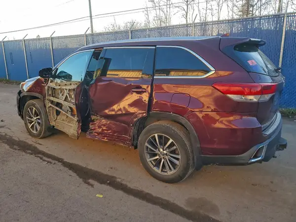5TDJZRFHXKS939510 2019 TOYOTA HIGHLANDER - Image 2