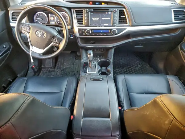5TDJZRFHXKS939510 2019 TOYOTA HIGHLANDER - Image 8