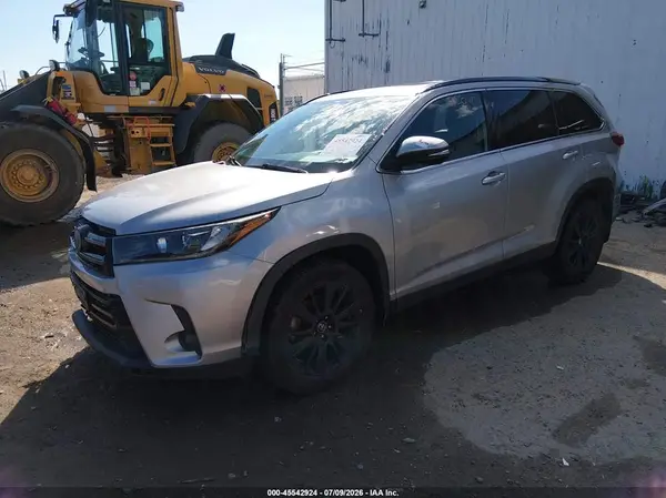 5TDJZRFHXKS947784 2019 TOYOTA HIGHLANDER - Image 2