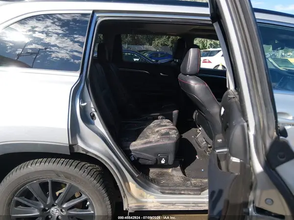 5TDJZRFHXKS947784 2019 TOYOTA HIGHLANDER - Image 8