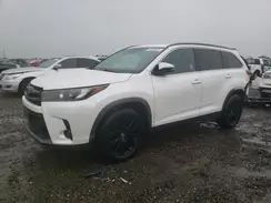 5TDJZRFHXKS955884 2019 TOYOTA HIGHLANDER