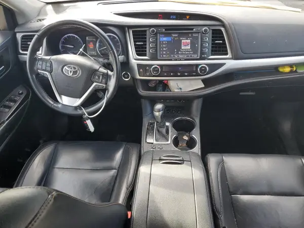5TDJZRFHXKS963337 2019 TOYOTA HIGHLANDER - Image 8