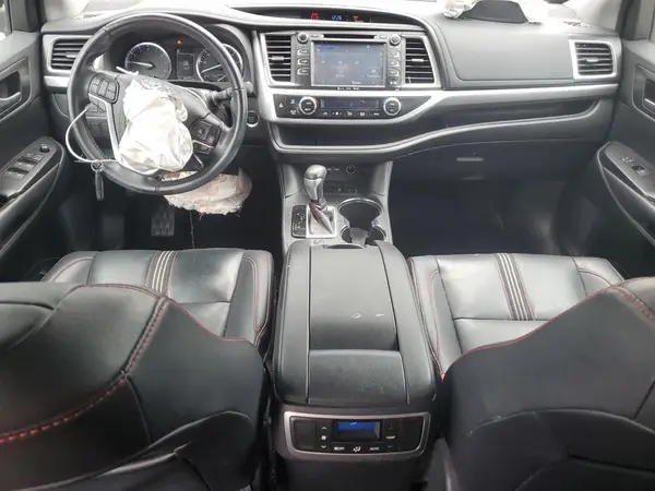 5TDJZRFHXKS981787 2019 TOYOTA HIGHLANDER - Image 8