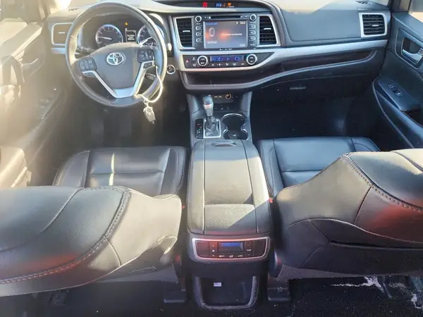 5TDJZRFHXKS993356 2019 TOYOTA HIGHLANDER - Image 8