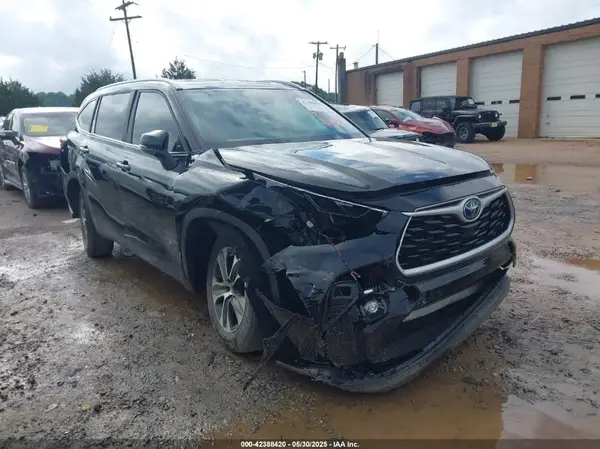 5TDKARAH0RS529652 2024 TOYOTA HIGHLANDER - Image 1