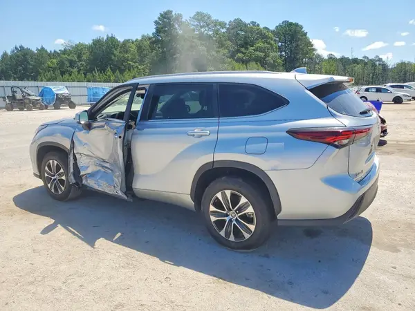 5TDKARAH0RS530607 2024 TOYOTA HIGHLANDER - Image 2