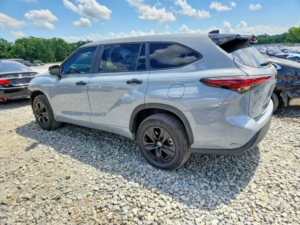 5TDKARAH0RS536925 2024 TOYOTA HIGHLANDER - Image 2