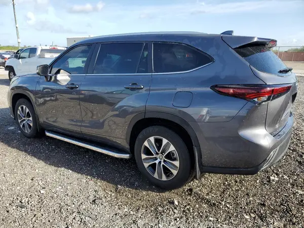 5TDKARAH1RS530020 2024 TOYOTA HIGHLANDER - Image 2